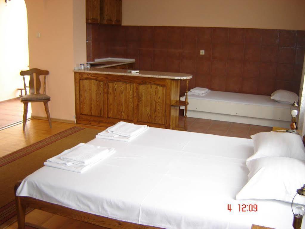 Kanclera Hotel Kaspichan Zewnętrze zdjęcie